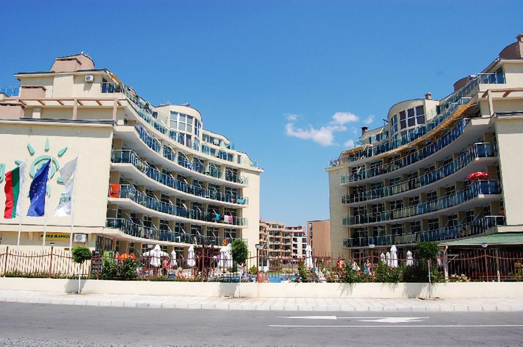 Julia Family - Menada Apartments Slăntjev Brjag Exteriör bild