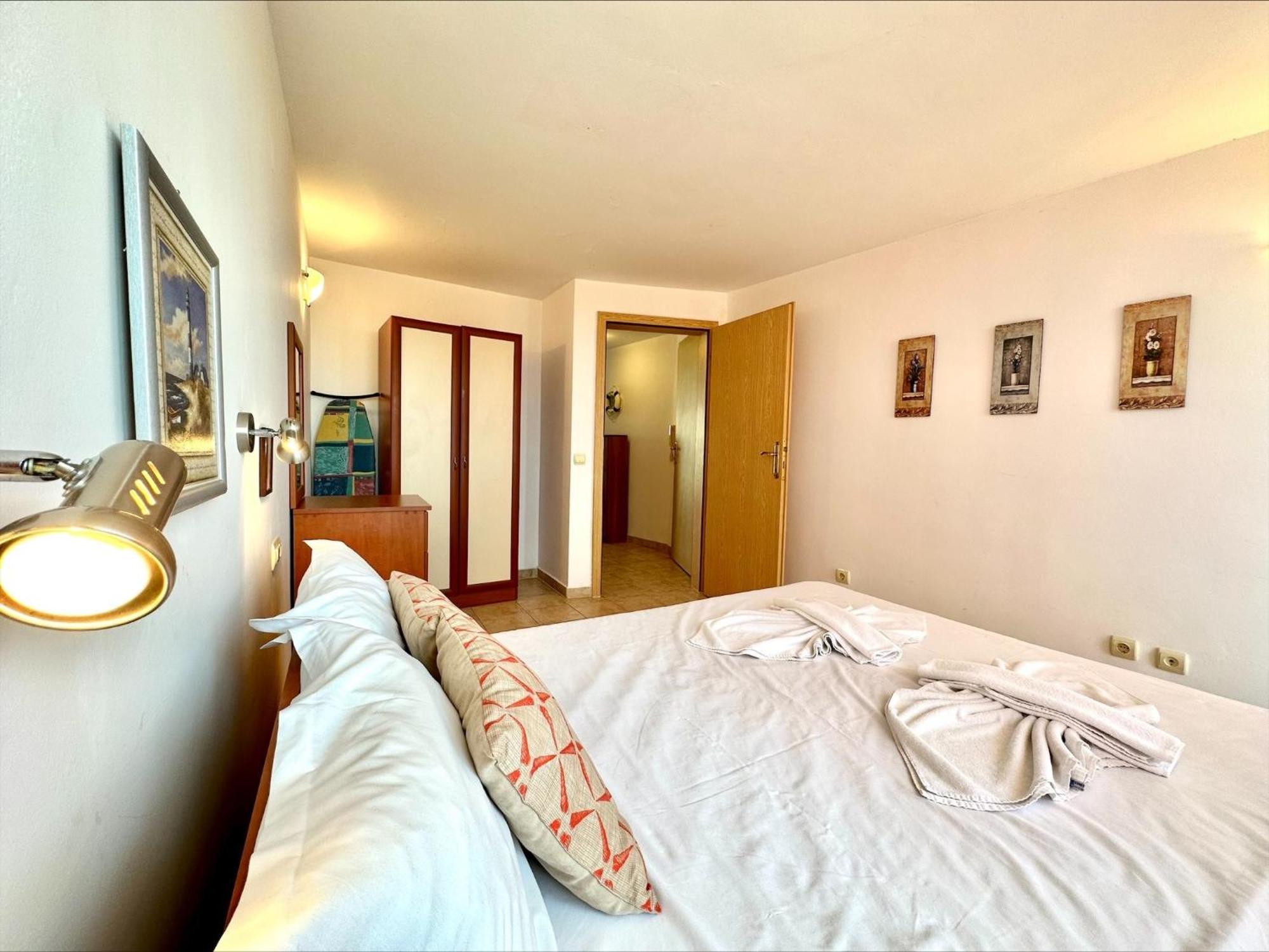 Julia Family - Menada Apartments Slăntjev Brjag Exteriör bild