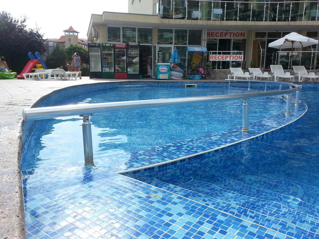 Julia Family - Menada Apartments Slăntjev Brjag Exteriör bild