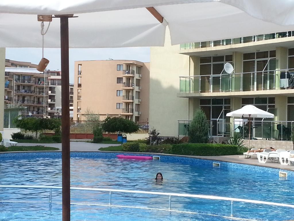 Julia Family - Menada Apartments Slăntjev Brjag Exteriör bild