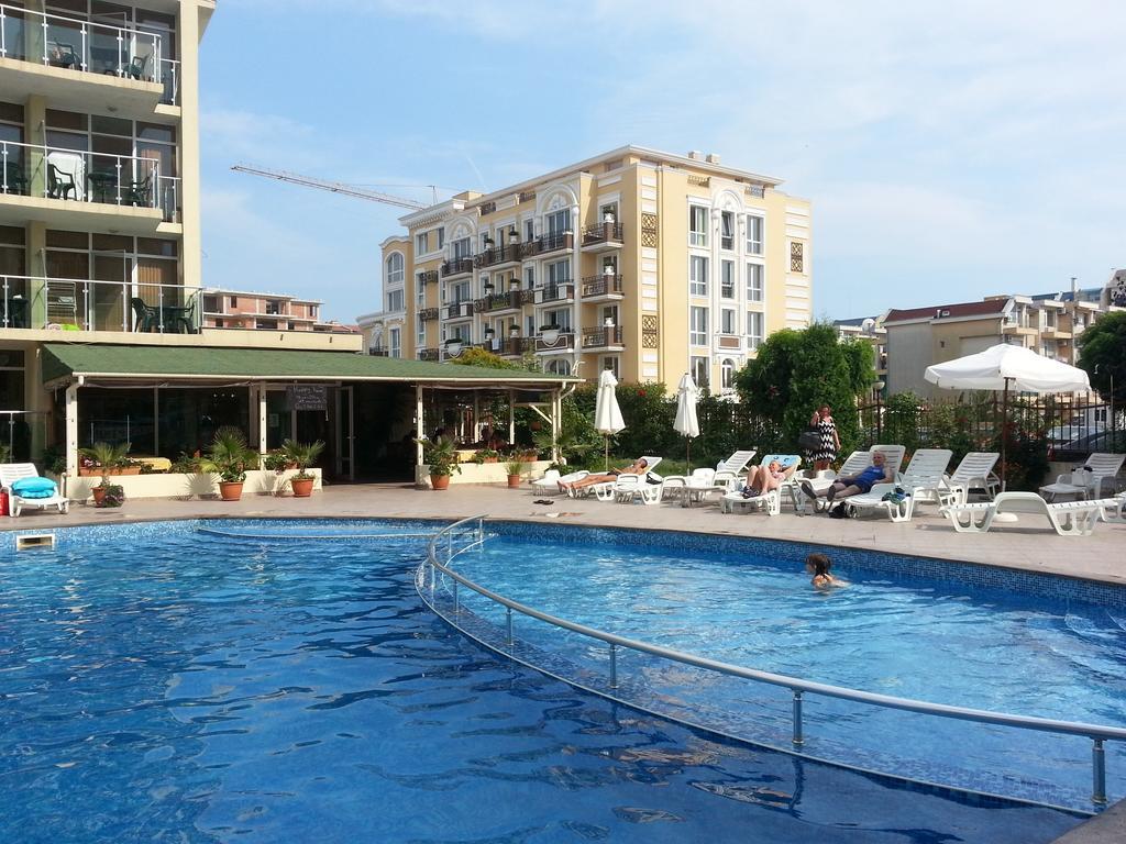 Julia Family - Menada Apartments Slăntjev Brjag Exteriör bild